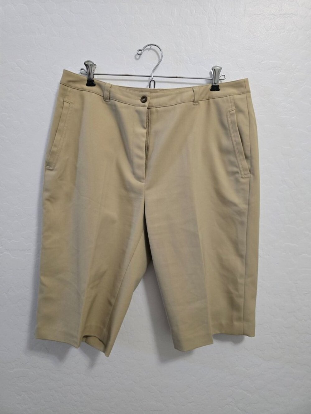 EP Pro Womens Khaki Golf Pickleball Bermuda Shorts Size 10 Polyester - Picture 1 of 7